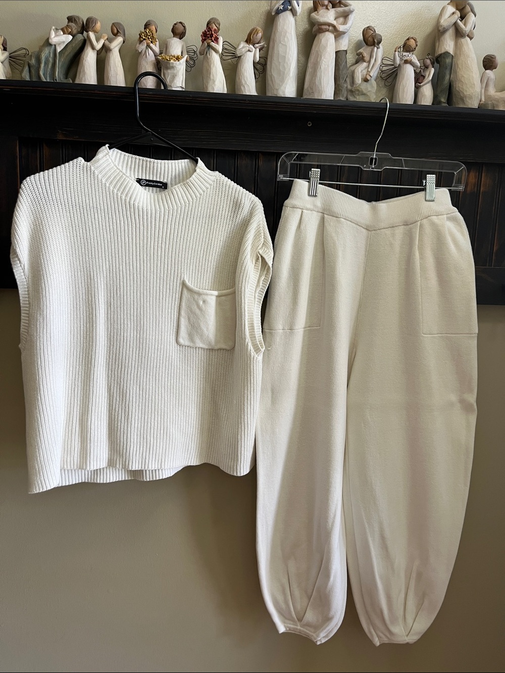 Sleeveless Knit Top & Jogger Set - Cream